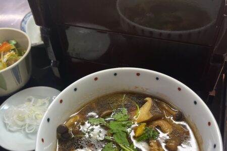 鶏ときのこの煮込み汁